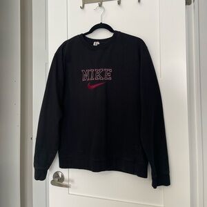 ***SOLD***REWORKED CUSTOM NIKE CREWNECK 🖤❤️